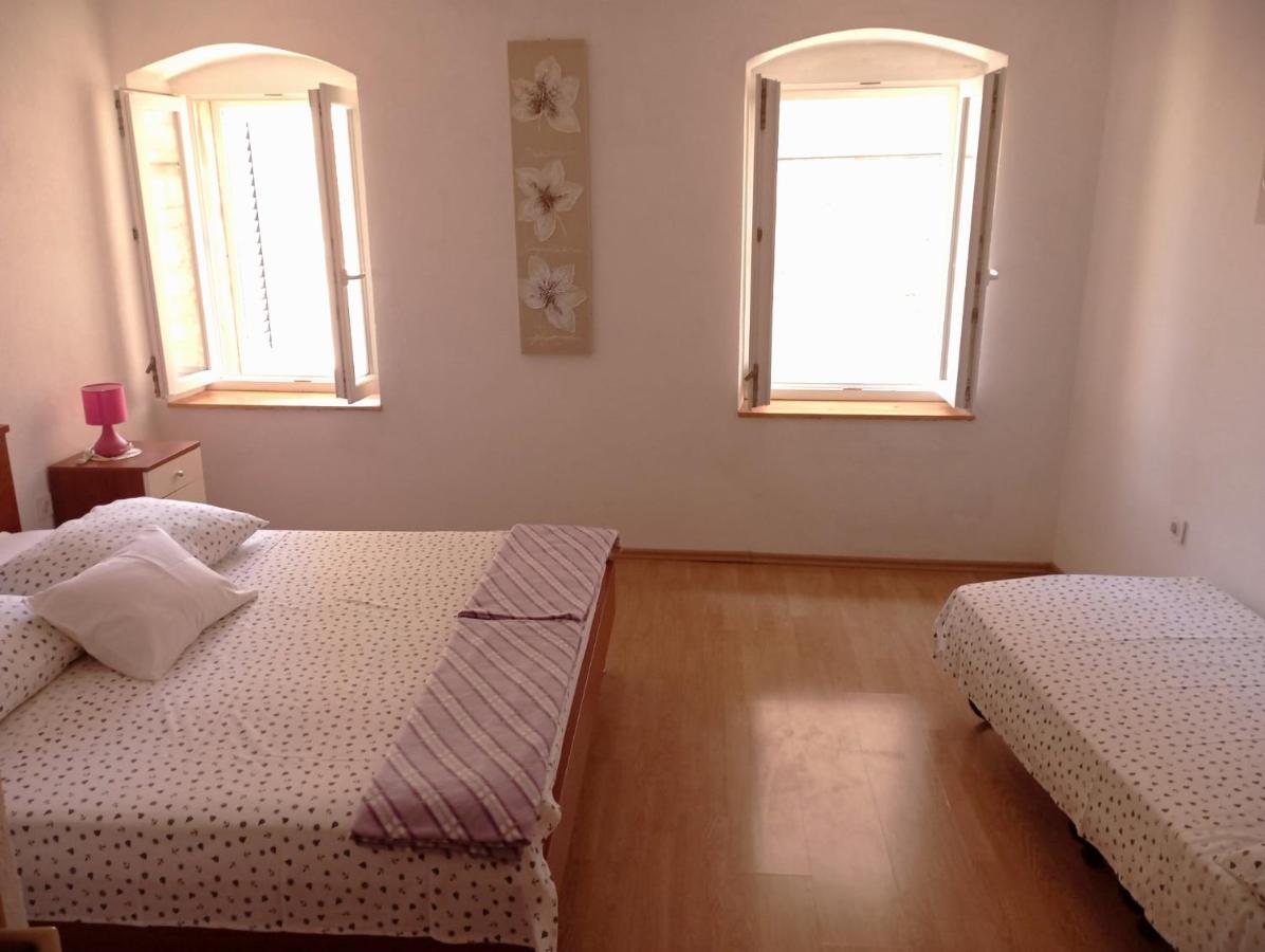 Ana Apartments Vis Kültér fotó
